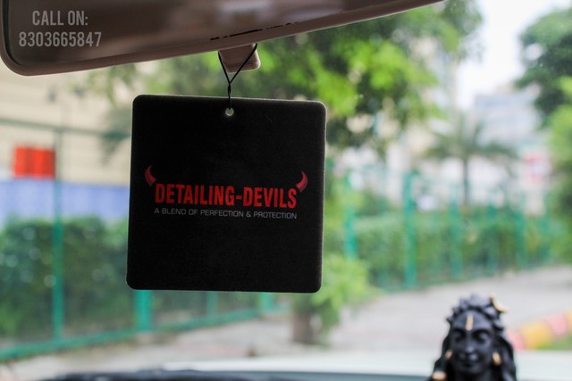 Second-hand 2013 Ford Endeavour 2.5L 4X2 MT for sale in Lucknow-7