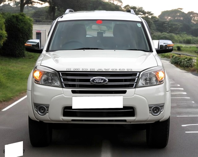 Second-hand 2013 Ford Endeavour 2.5L 4X2 MT for sale in Lucknow-1