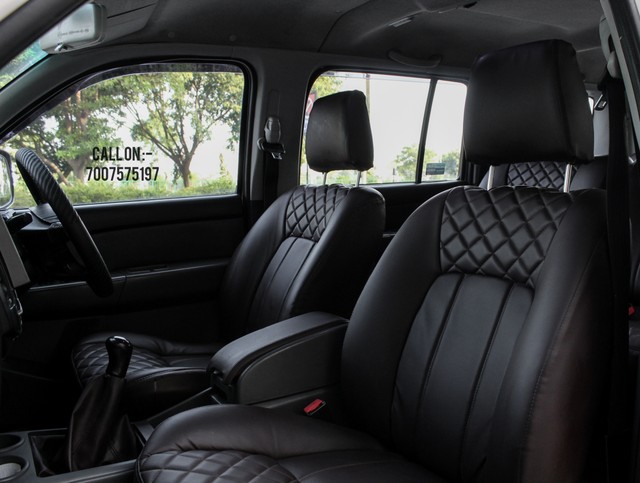 Second-hand 2014 Ford Endeavour 2.5L 4X2 MT for sale in Lucknow-9