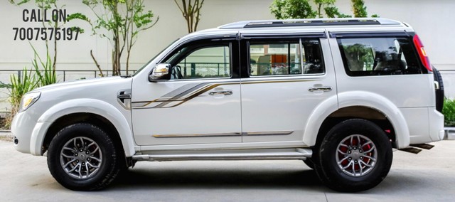 Second-hand 2014 Ford Endeavour 2.5L 4X2 MT for sale in Lucknow-6