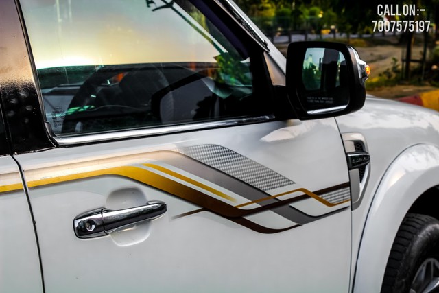 Second-hand 2014 Ford Endeavour 2.5L 4X2 MT for sale in Lucknow-5