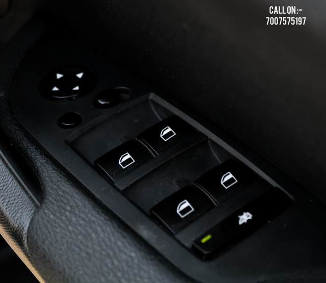 Second-hand 2013 BMW X1 sDrive 20d xLine for sale in Lucknow-19