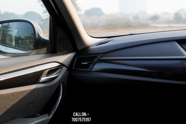 Second-hand 2013 BMW X1 sDrive 20d xLine for sale in Lucknow-10