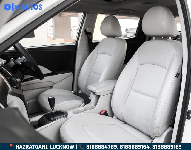 Second-hand 2020 Mahindra XUV300 W8 Diesel BSIV for sale in Lucknow-11