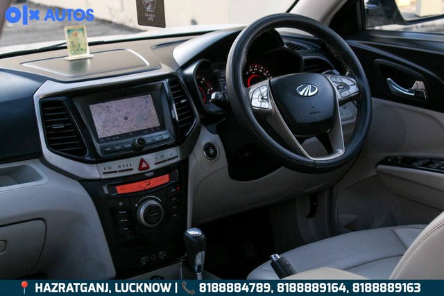 Second-hand 2020 Mahindra XUV300 W8 Diesel BSIV for sale in Lucknow-12