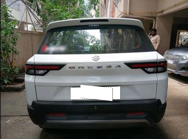 Second-hand 2023 Maruti Brezza Vxi CNG for sale in Pune-2