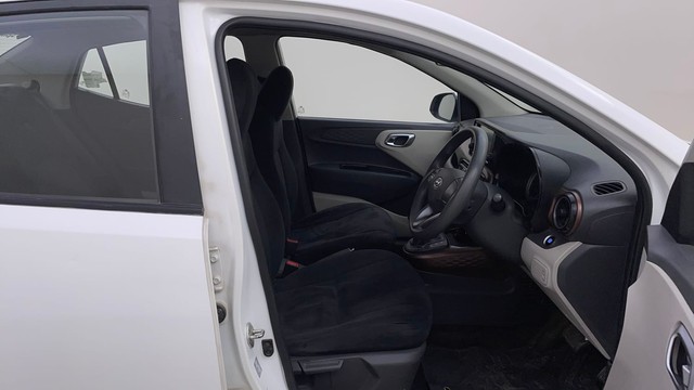 Second-hand 2022 Hyundai Aura SX Plus AMT Diesel for sale in Bangalore-15