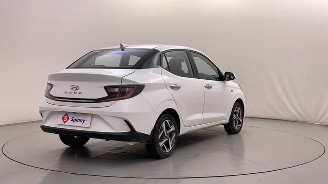 Second-hand 2022 Hyundai Aura SX Plus AMT Diesel for sale in Bangalore-3