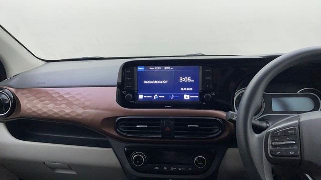 Second-hand 2022 Hyundai Aura SX Plus AMT Diesel for sale in Bangalore-31