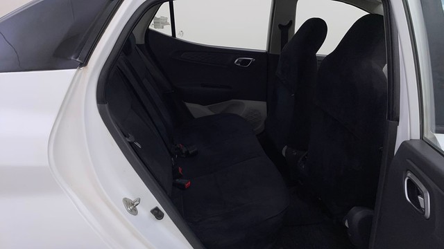 Second-hand 2022 Hyundai Aura SX Plus AMT Diesel for sale in Bangalore-23