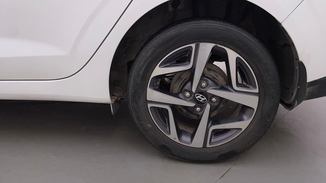 Second-hand 2022 Hyundai Aura SX Plus AMT Diesel for sale in Bangalore-19