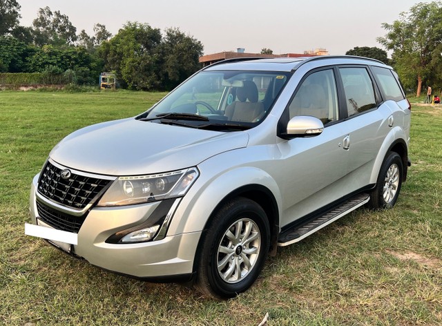 Second-hand 2019 Mahindra XUV500 W9 2WD for sale in Patiala-2