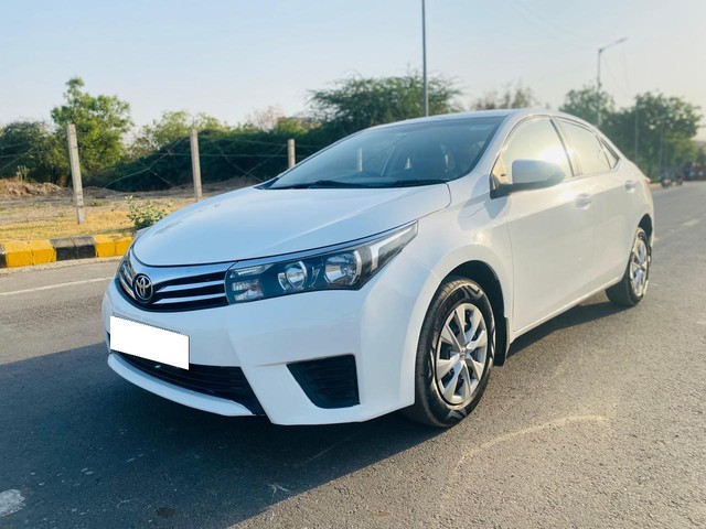 Second-hand 2016 Toyota Corolla Altis D-4D J for sale in Ahmedabad-2
