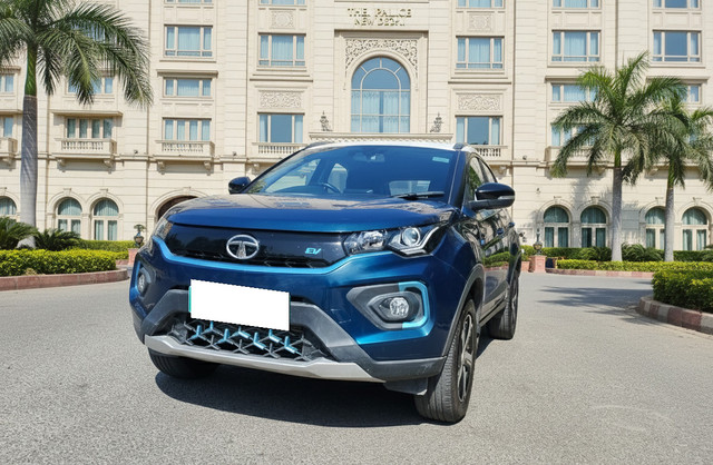 Second-hand 2021 Tata Nexon EV XZ Plus for sale in New Delhi-4
