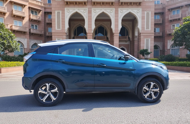Second-hand 2021 Tata Nexon EV XZ Plus for sale in New Delhi-1
