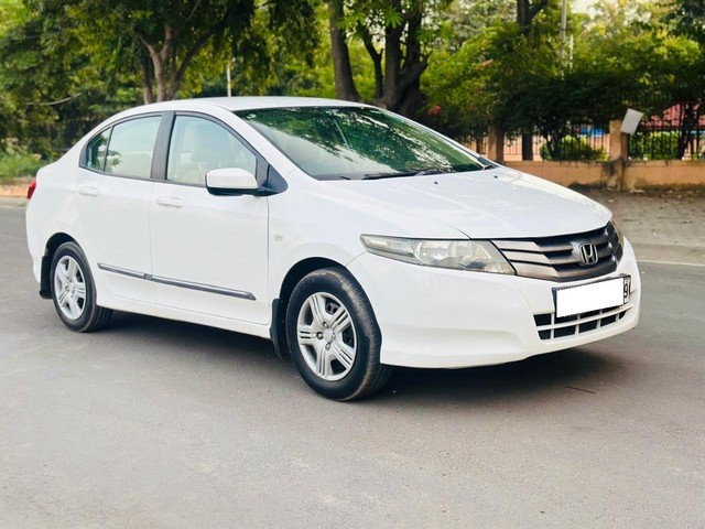 Second-hand 2010 Honda City 1.5 S MT for sale in Mohali-4