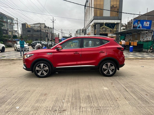 Second-hand 2021 MG ZS EV Exclusive for sale in Indore-5