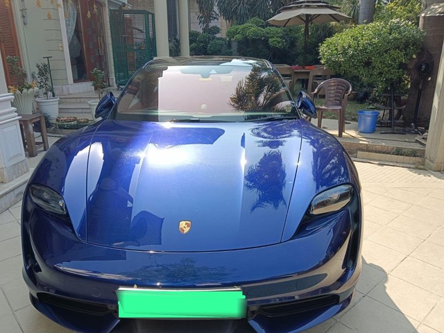 Second-hand 2022 Porsche Taycan Turbo 2022-2024 for sale in New Delhi-4