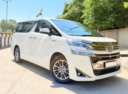 Second-hand 2022 Toyota Vellfire Executive Lounge BSVI for sale in New Delhi