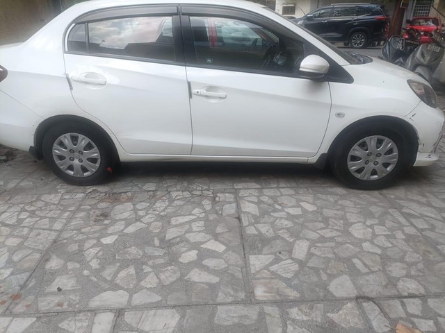 Second-hand 2017 Honda Amaze S Petrol BSIV for sale in Ghaziabad