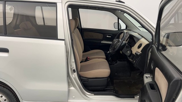 Second-hand 2018 Maruti Wagon R CNG LXI for sale in Kanpur-15