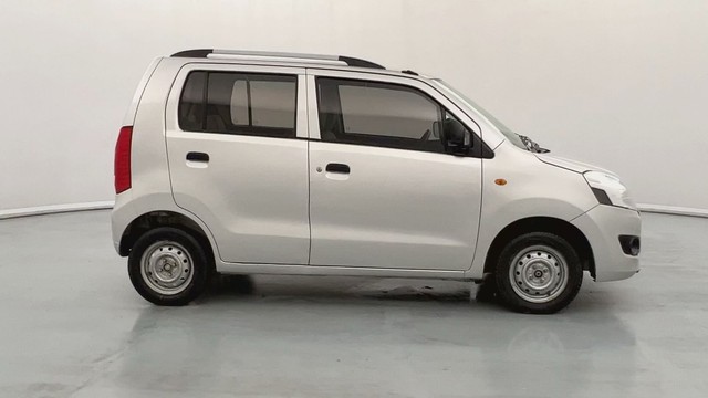 Second-hand 2018 Maruti Wagon R CNG LXI for sale in Kanpur-2