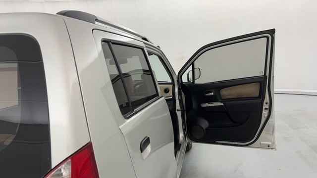 Second-hand 2018 Maruti Wagon R CNG LXI for sale in Kanpur-16