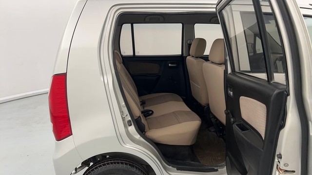 Second-hand 2018 Maruti Wagon R CNG LXI for sale in Kanpur-31