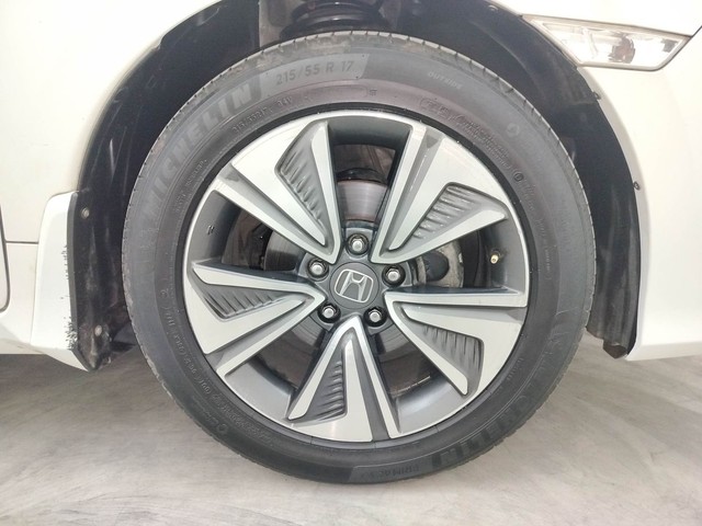 Second-hand 2019 Honda Civic ZX Diesel for sale in Coimbatore-17