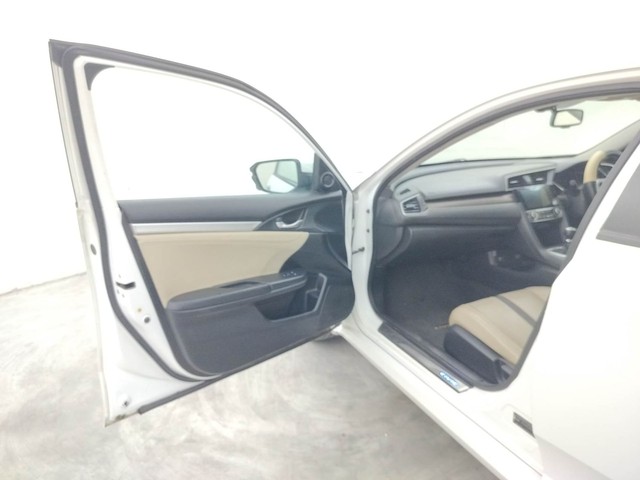 Second-hand 2019 Honda Civic ZX Diesel for sale in Coimbatore-34