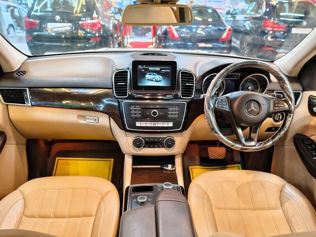 Mercedes-Benz E-Class E350 Petrol Second-hand 2011 Mercedes-Benz E-Class E350 Petrol for sale in Nashik-3