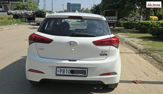 Second-hand 2014 Hyundai i20 Asta 1.4 CRDi for sale in Mohali-10