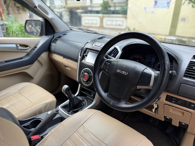Second-hand 2017 Isuzu D-Max Space Cab Flat Deck for sale in Hyderabad-6