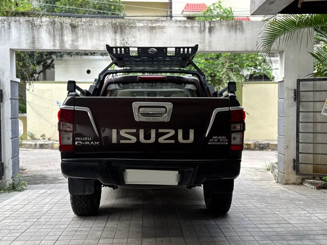 Second-hand 2017 Isuzu D-Max Space Cab Flat Deck for sale in Hyderabad-1