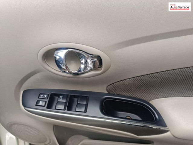 Second-hand 2013 Renault Scala RxL for sale in Mumbai-12