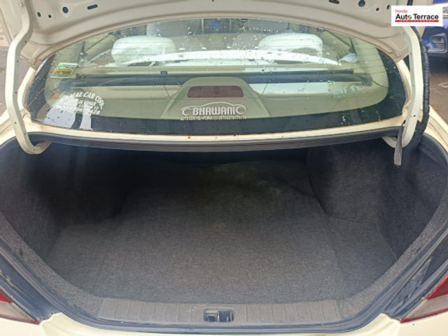 Second-hand 2013 Renault Scala RxL for sale in Mumbai-14