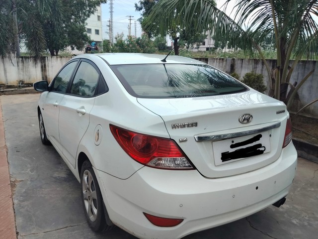 Second-hand 2011 Hyundai Verna 1.6 CRDI for sale in Srikakulam-5