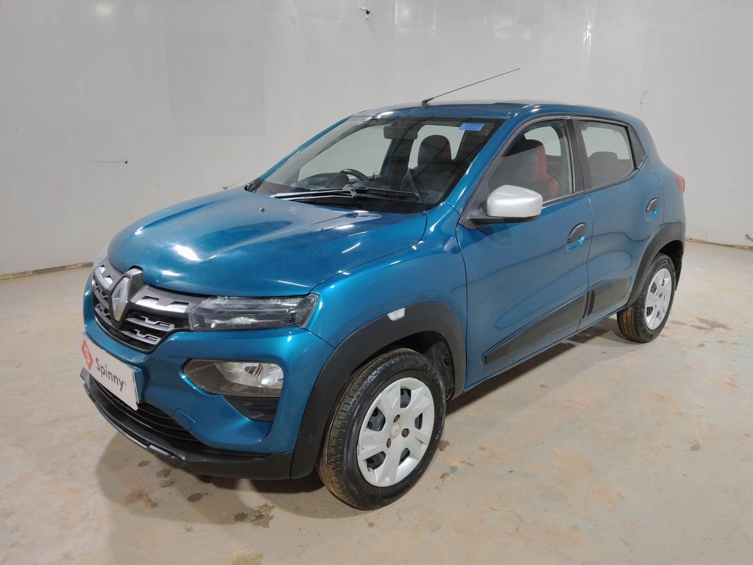Used Renault KWID 1.0 AMT RXT Car in Kochi, 2022 Model - Find Best ...