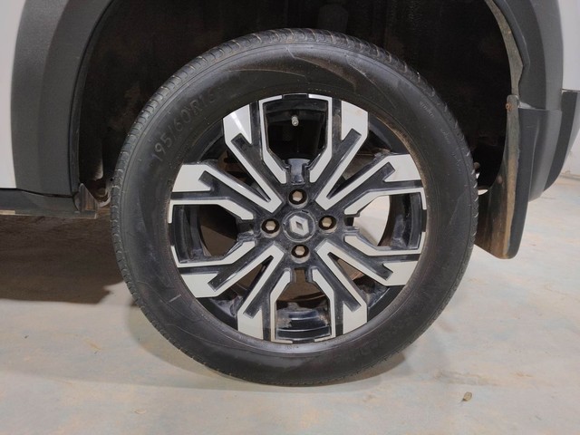 Renault Kiger RXZ Turbo CVT Second-hand 2021 Renault Kiger RXZ Turbo CVT for sale in Kochi-19