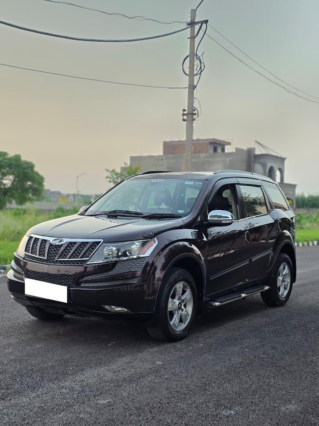 Second-hand 2014 Mahindra XUV500 W8 2WD for sale in Amritsar