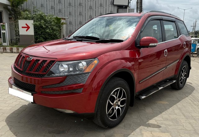 Second-hand 2012 Mahindra XUV500 1.99 FWD W8 for sale in Shimoga-4