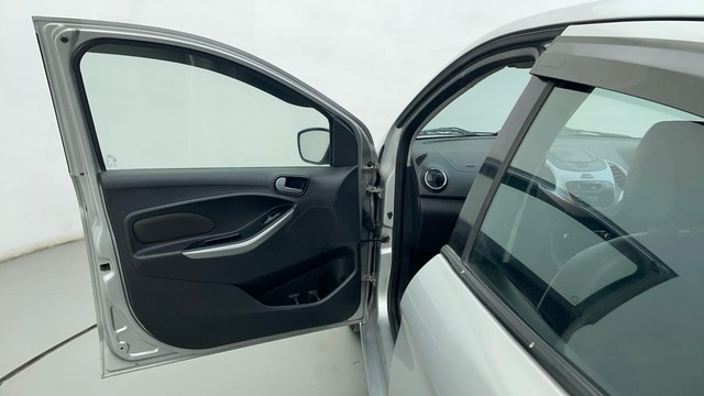 Second-hand 2018 Ford Figo Titanium AT 2019-2020 for sale in Ahmedabad-31