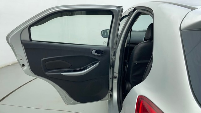 Second-hand 2018 Ford Figo Titanium AT 2019-2020 for sale in Ahmedabad-26