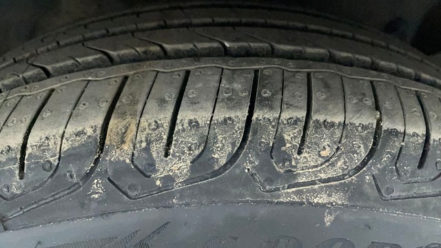 Second-hand 2018 Ford Figo Titanium AT 2019-2020 for sale in Ahmedabad-33