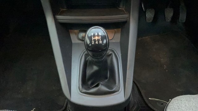 Second-hand 2018 Ford Figo Titanium AT 2019-2020 for sale in Ahmedabad-12