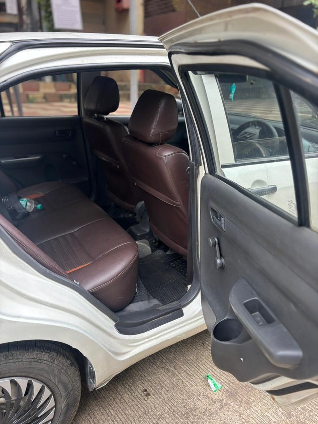 Maruti Swift Dzire 1.2 Lxi BSIV Second-hand 2011 Maruti Swift Dzire 1.2 Lxi BSIV for sale in Badlapur-14