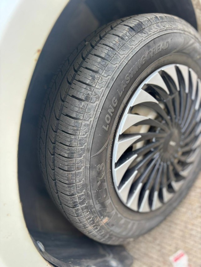 Maruti Swift Dzire 1.2 Lxi BSIV Second-hand 2011 Maruti Swift Dzire 1.2 Lxi BSIV for sale in Badlapur-19