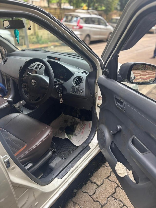 Maruti Swift Dzire 1.2 Lxi BSIV Second-hand 2011 Maruti Swift Dzire 1.2 Lxi BSIV for sale in Badlapur-10