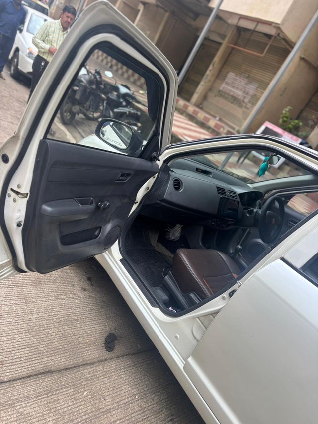 Maruti Swift Dzire 1.2 Lxi BSIV Second-hand 2011 Maruti Swift Dzire 1.2 Lxi BSIV for sale in Badlapur-6