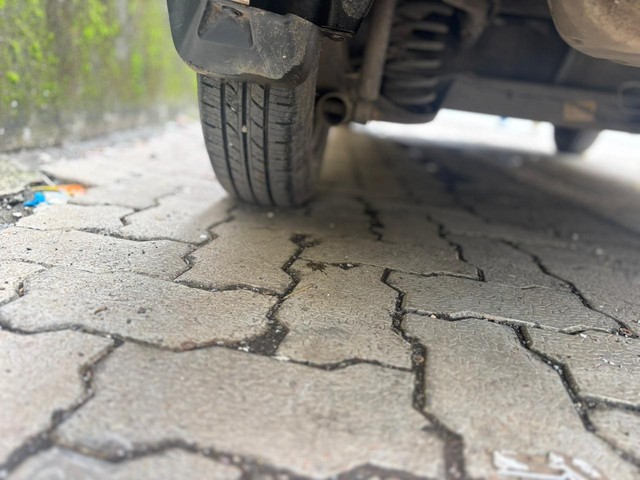 Maruti Swift Dzire 1.2 Lxi BSIV Second-hand 2011 Maruti Swift Dzire 1.2 Lxi BSIV for sale in Badlapur-20